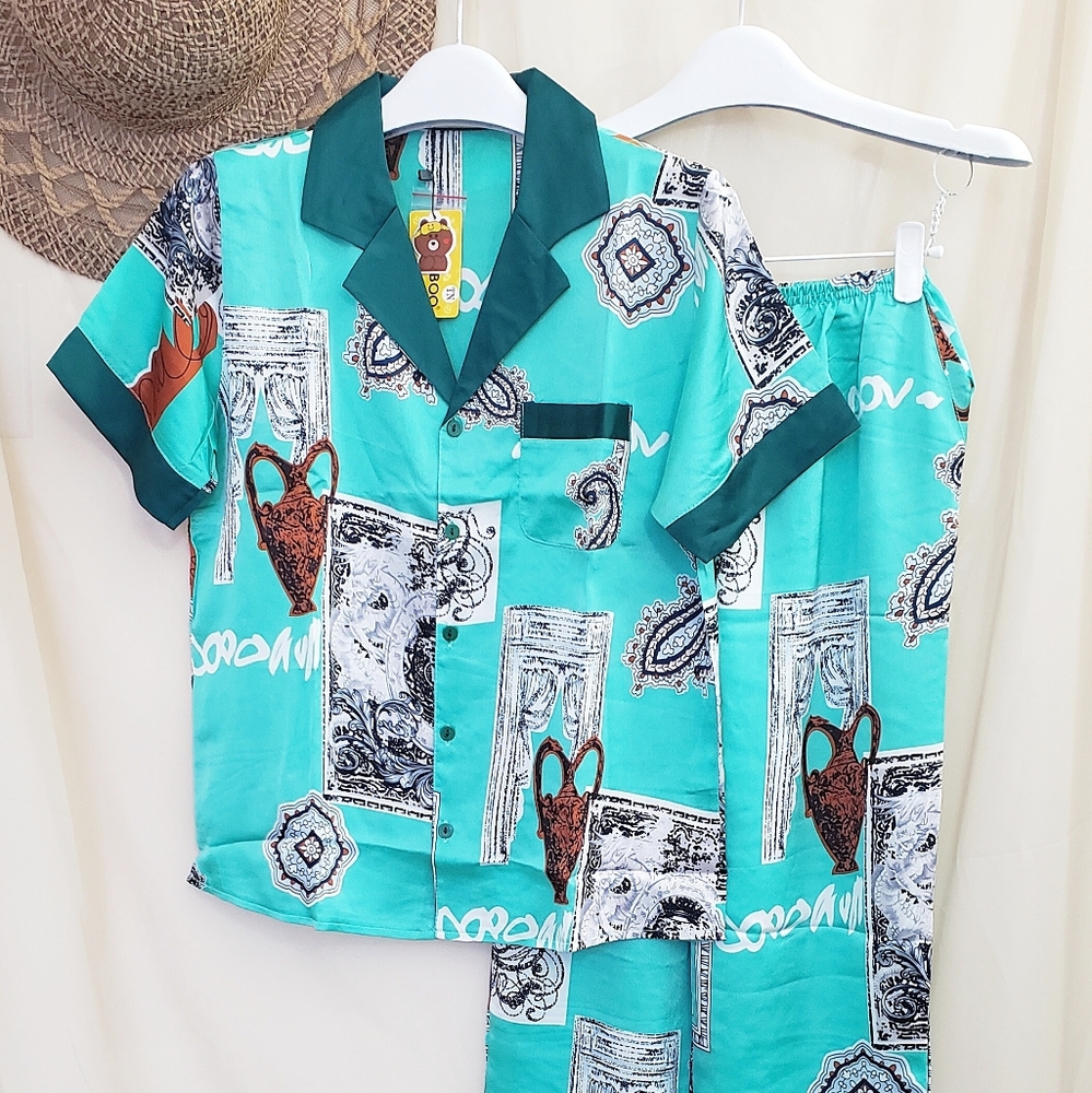 Brand new junior's pajamas set